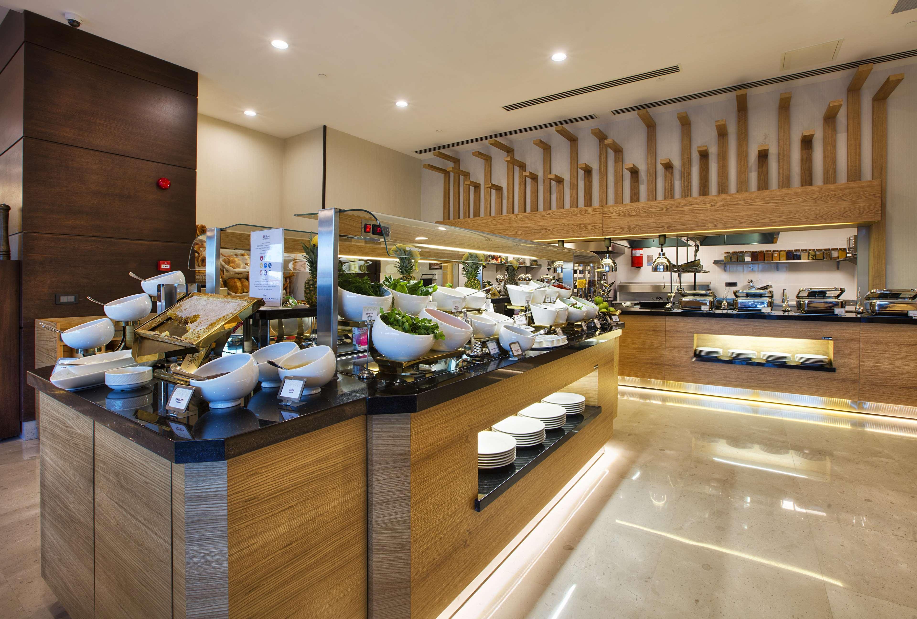 Hilton Garden Inn Испарта Экстерьер фото
