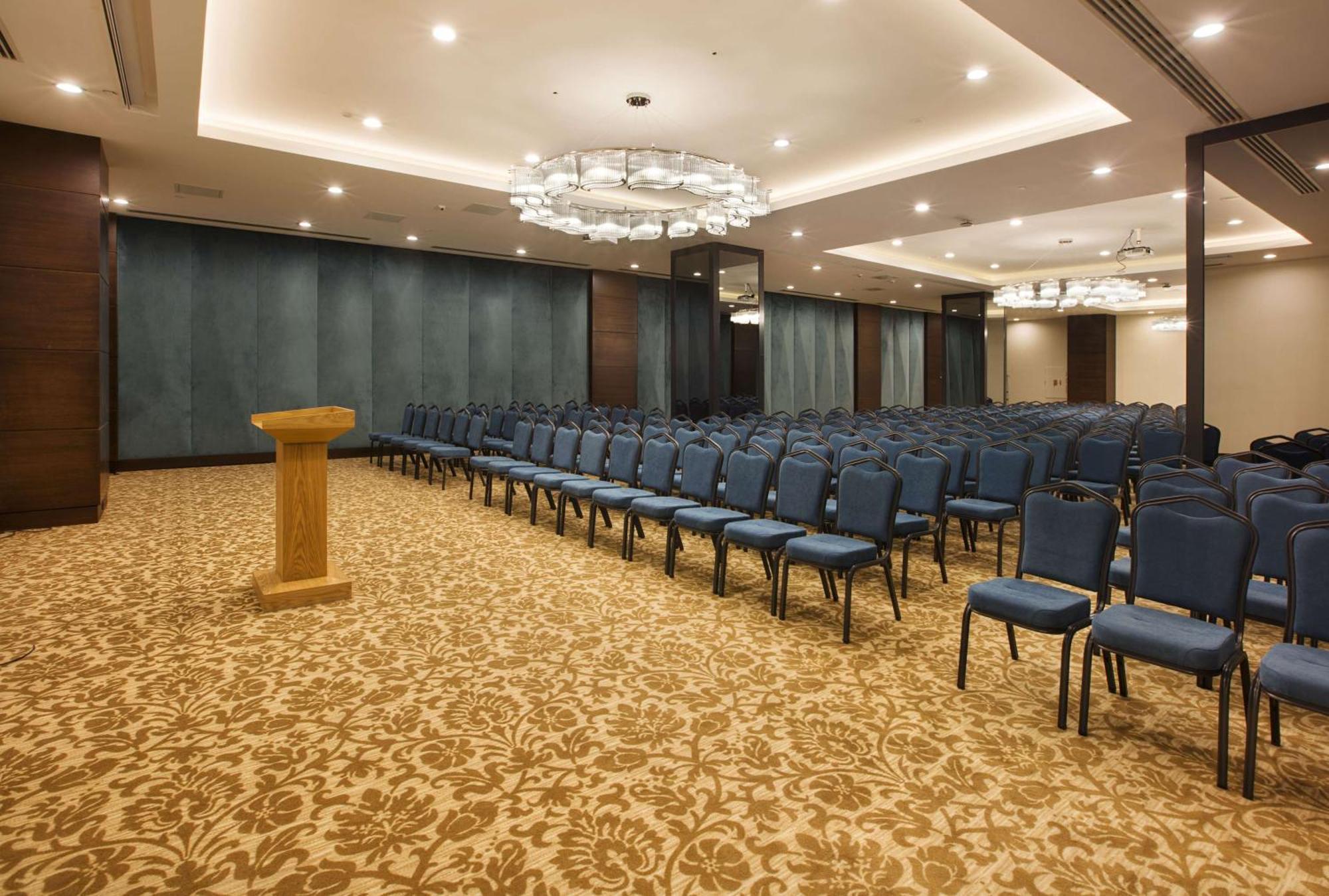 Hilton Garden Inn Испарта Экстерьер фото